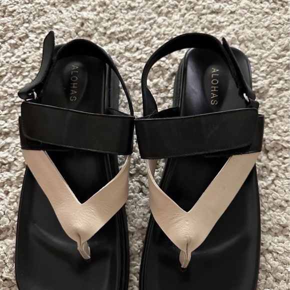 Alohas Decade BICOLOR Black Cream Leather Thong Platform Sandals - Picture 5 of 10